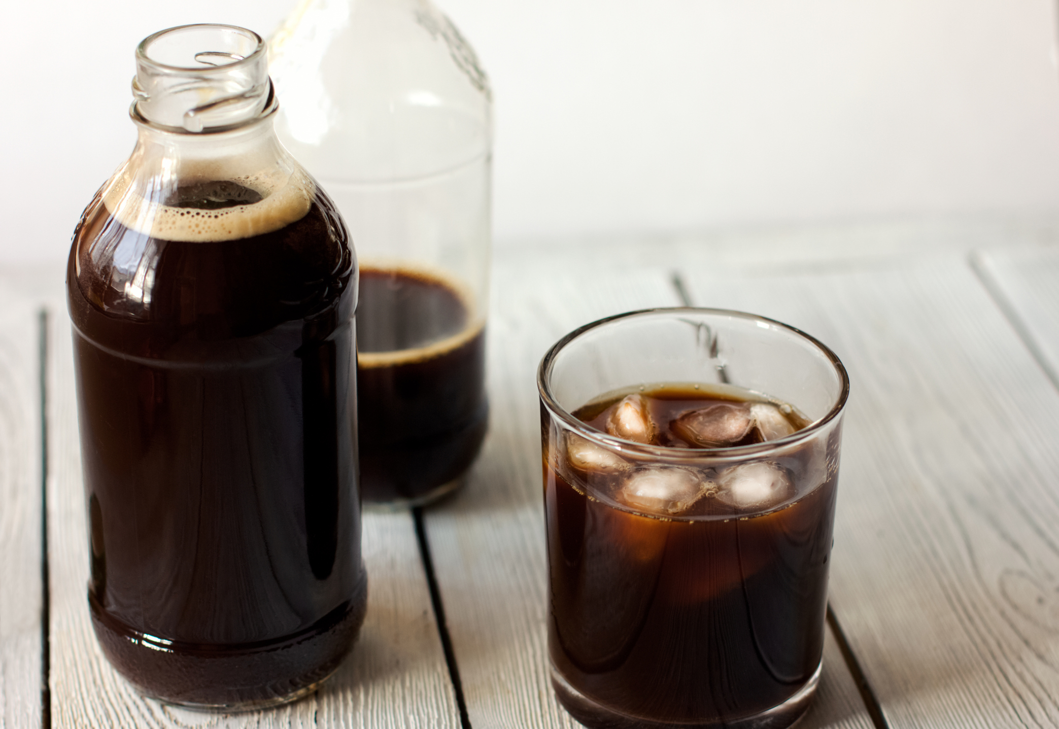 https://caffelab.com/wp-content/uploads/sites/4/2018/05/Cold-brew.jpg